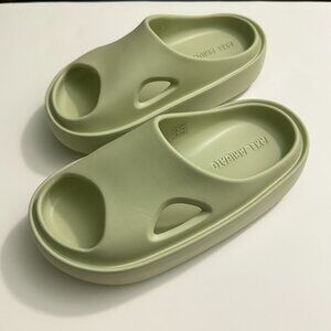 Axel Arigato Magma Sandals (Size: 41 EU)